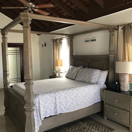 Alexanders Penthouse On The Beach โอโชรีโอส ภายนอก รูปภาพ